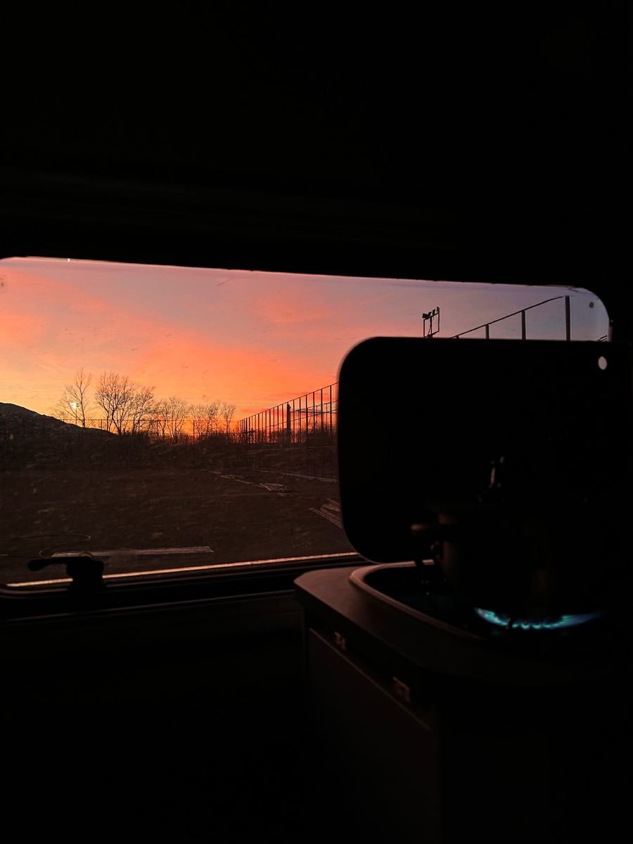 Вечером в Гори показывали красивые закаты)