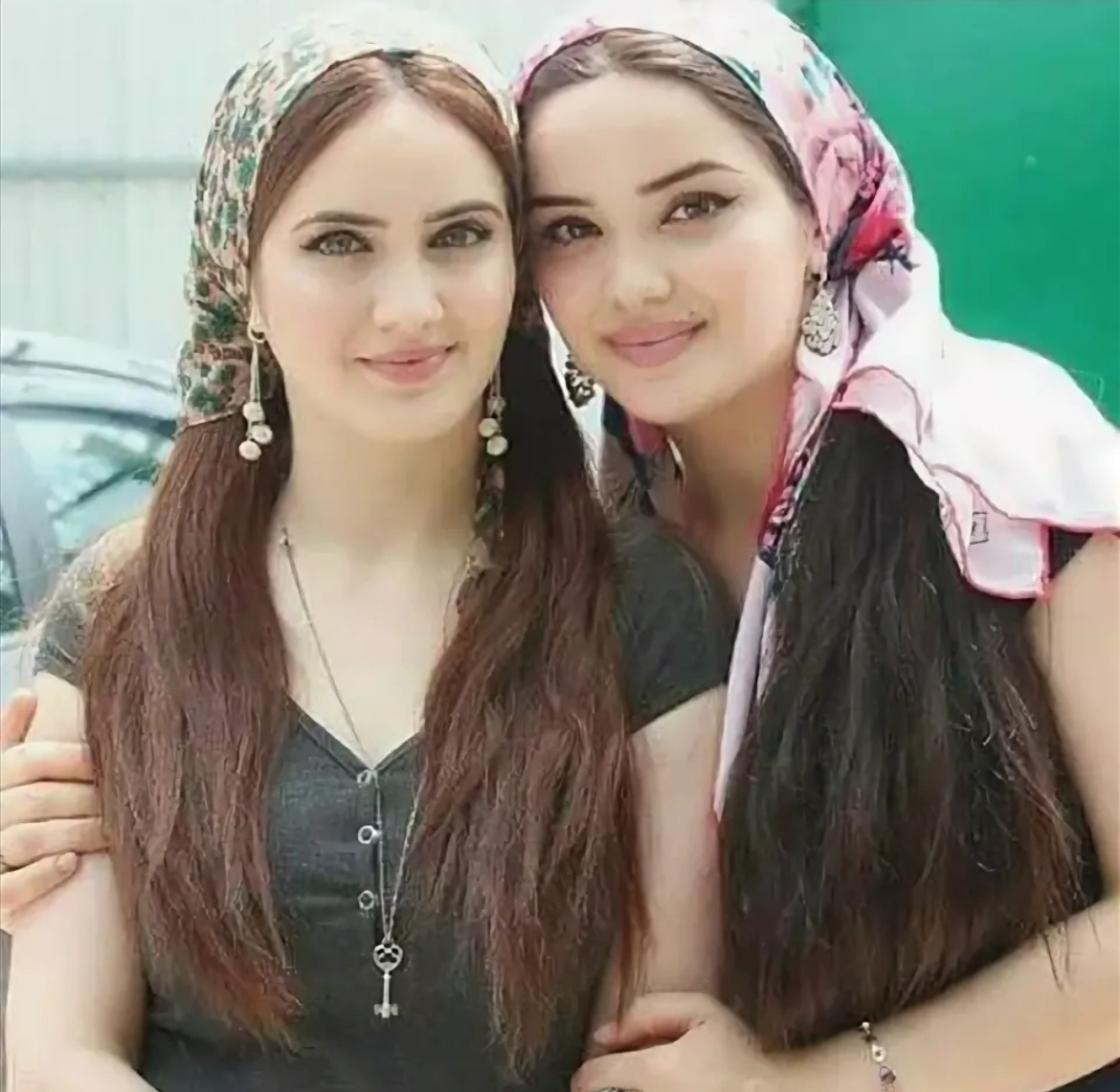 В некоторых случаях, для того чтоб тебя убил отец или брат достаточно обнажить руки, нарядиться в шорты или короткую юбку. Фото из сети