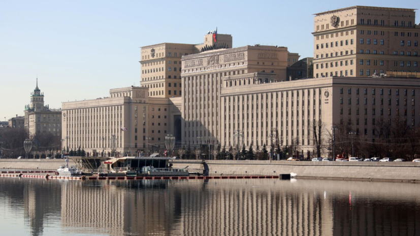 МО показало уничтожение автоколонны ВСУ, покидающей позиции в Курской области