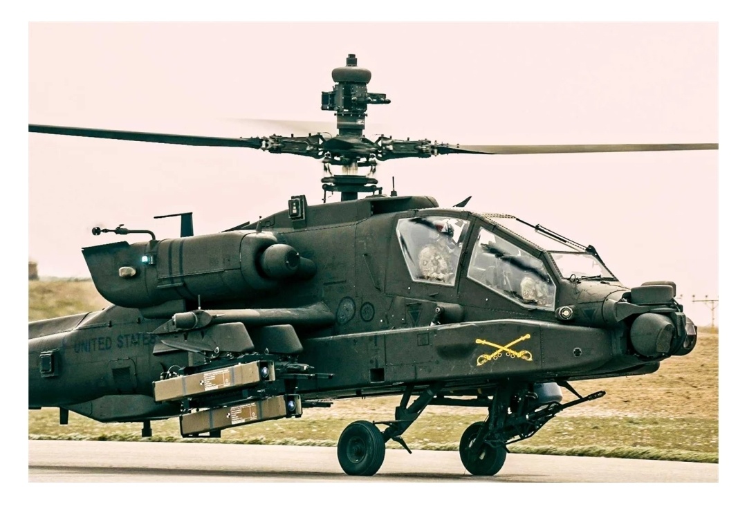 Технология Non-Line of Sight (NLOS) позволяет ракете Spike поражать цели, скрытые за препятствиями, такими как здания, рельеф или густая листва. Эта возможность стала возможной благодаря интеграции ракеты с передовыми системами наведения и наведения, которые позволяют оператору запускать ракету на основе точных координат или входных данных датчиков, даже если цель не может быть непосредственно видна. В бою, где видимость может быть ограничена из-за погодных условий, дыма или географических особенностей, эта технология дает значительное преимущество при поражении важных целей, не подвергая платформу ненужному риску.