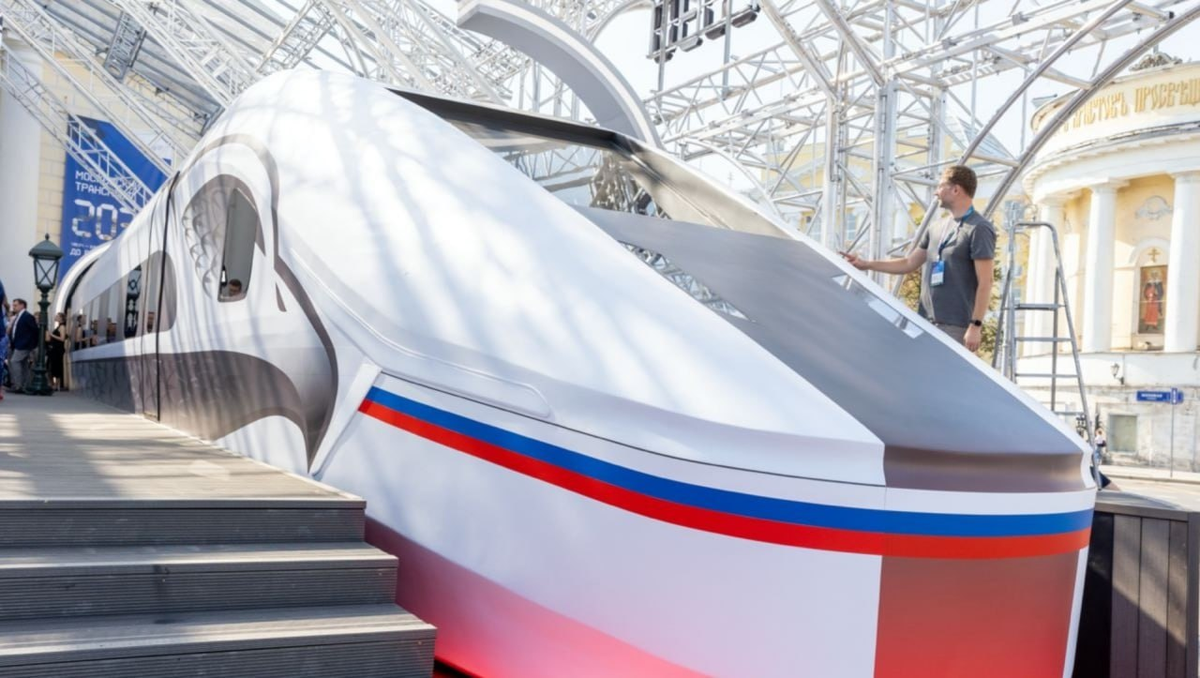Макет головного вагона высокоскоростного поезда «Белый кречет». Источник: mosru