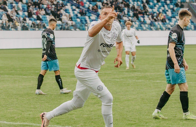     Артем Дзюба