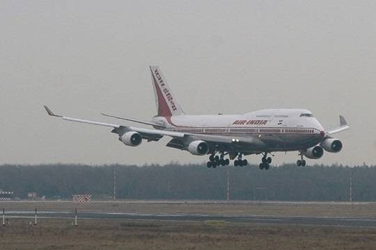    Самолёт Air India развернули над Атлантическим океаном из-за вышедших из строя туалетов