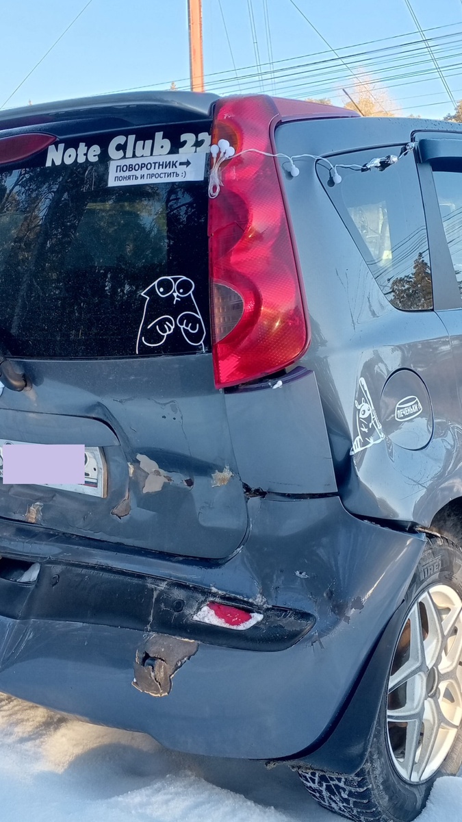 Гирлянда вместо поворотника. Понять и простить :)