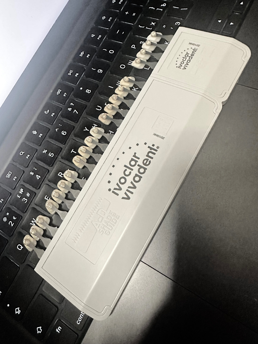 Ivoclar Vivadent A-D shade guide 