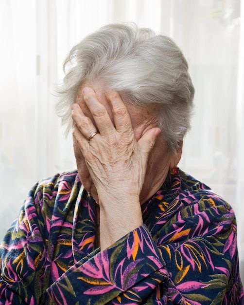 Деменция - это не просто забывчивость, это невозможностью выполнять работу, ухаживать за собой, совершать простые действия, и деградацией личности.