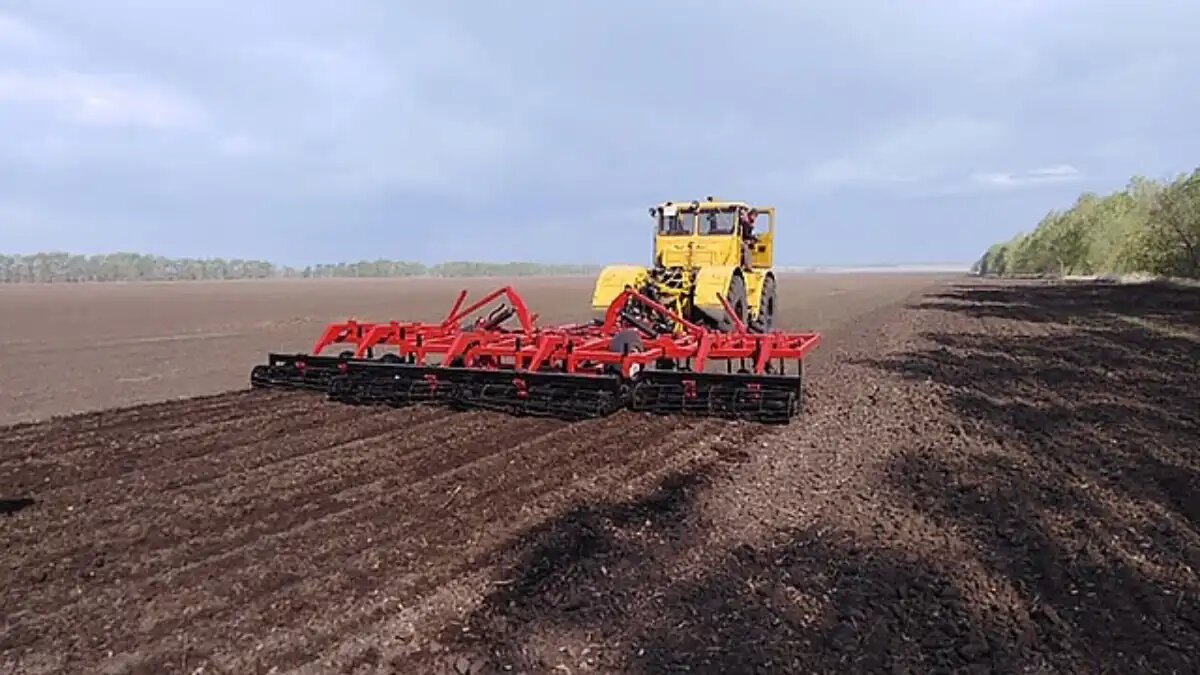 Фото: sibiar-spez.ru / «СИБИАР-Спецтехника»
Агрегат почвообрабатывающий серии АПК, выпускаемый «СИБИАР-Спецтехника»