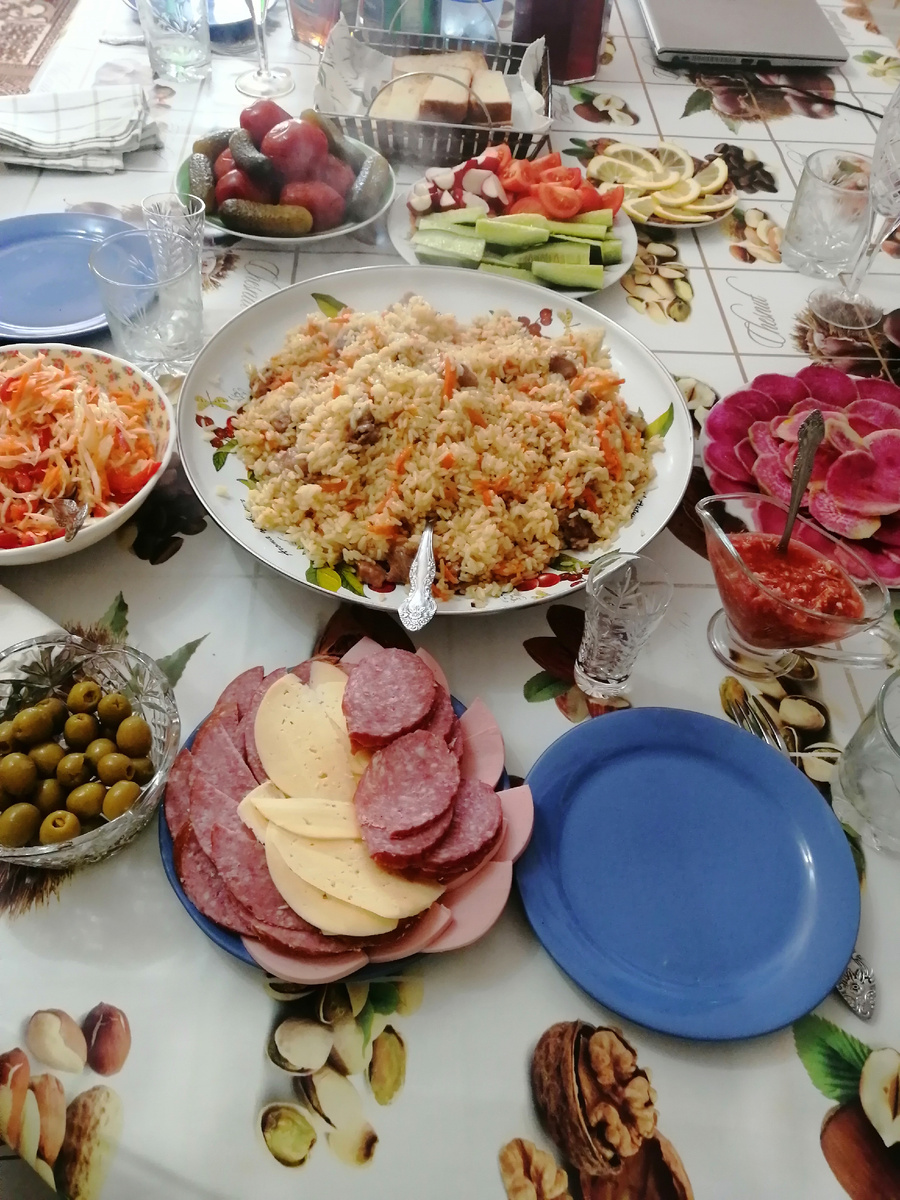Праздничный стол.