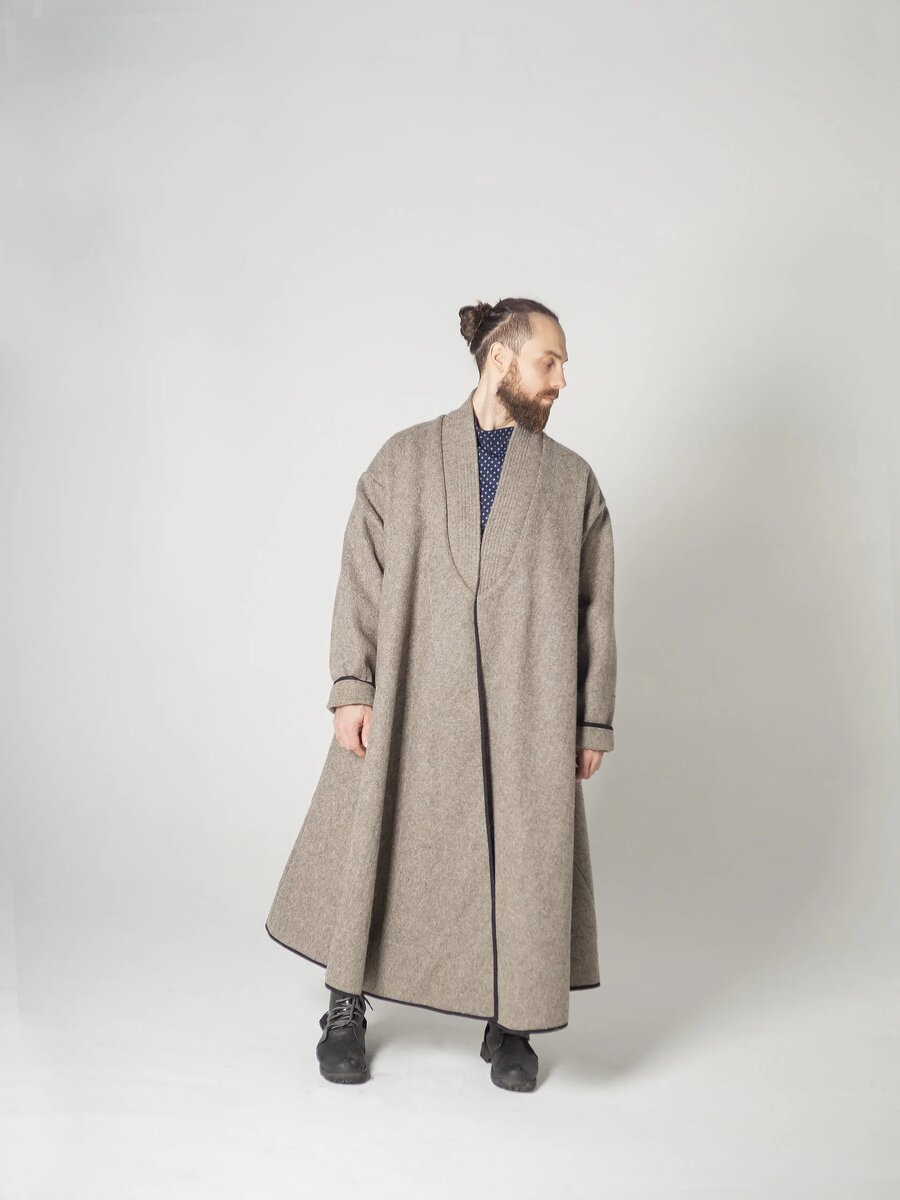 Армяк, 100% шерсть, 18 200 р.