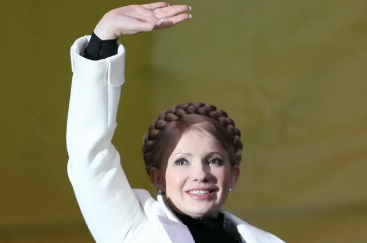    Олейник: Тимошенко пытается примерить образ матери-берегини для украинцев