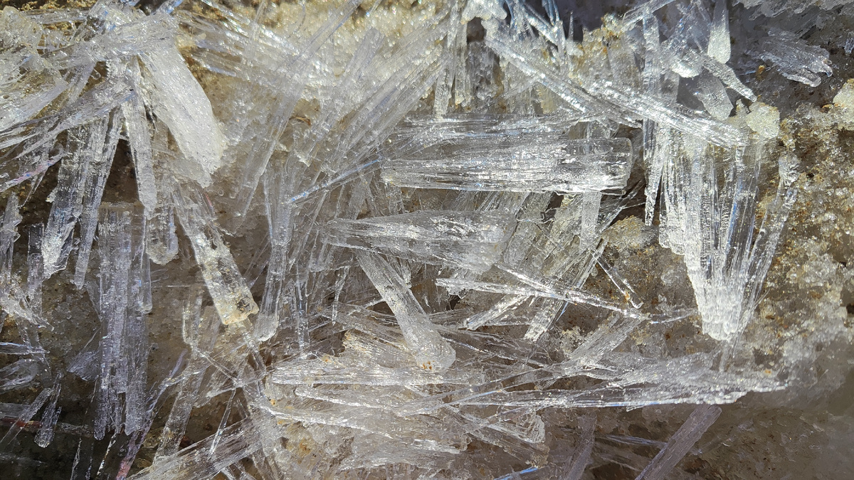 Ледяные иголки