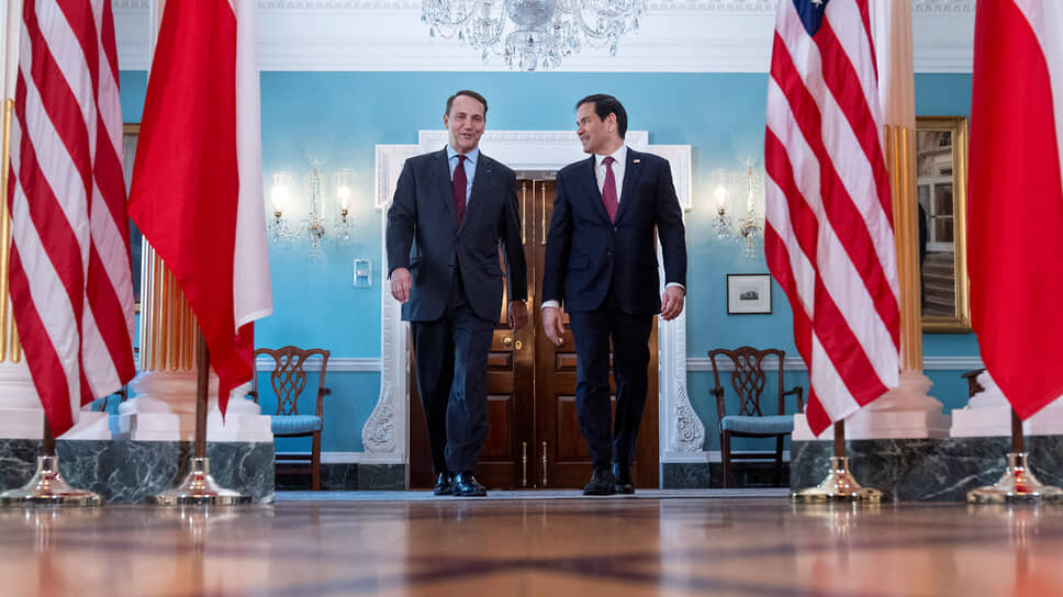 Радослав Сикорский (слева) и Марко Рубио в феврале 2025 года.📷Фото: Jacquelyn Martin / AP