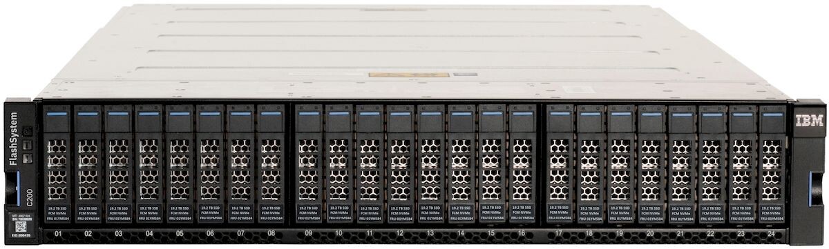 IBM FlashSystem C200 вид спереди