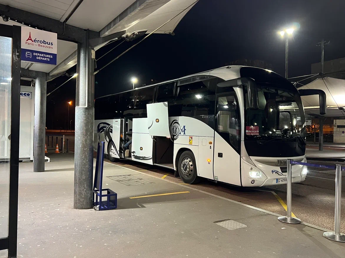 Автобус в аэропорт Бове. Фото автора