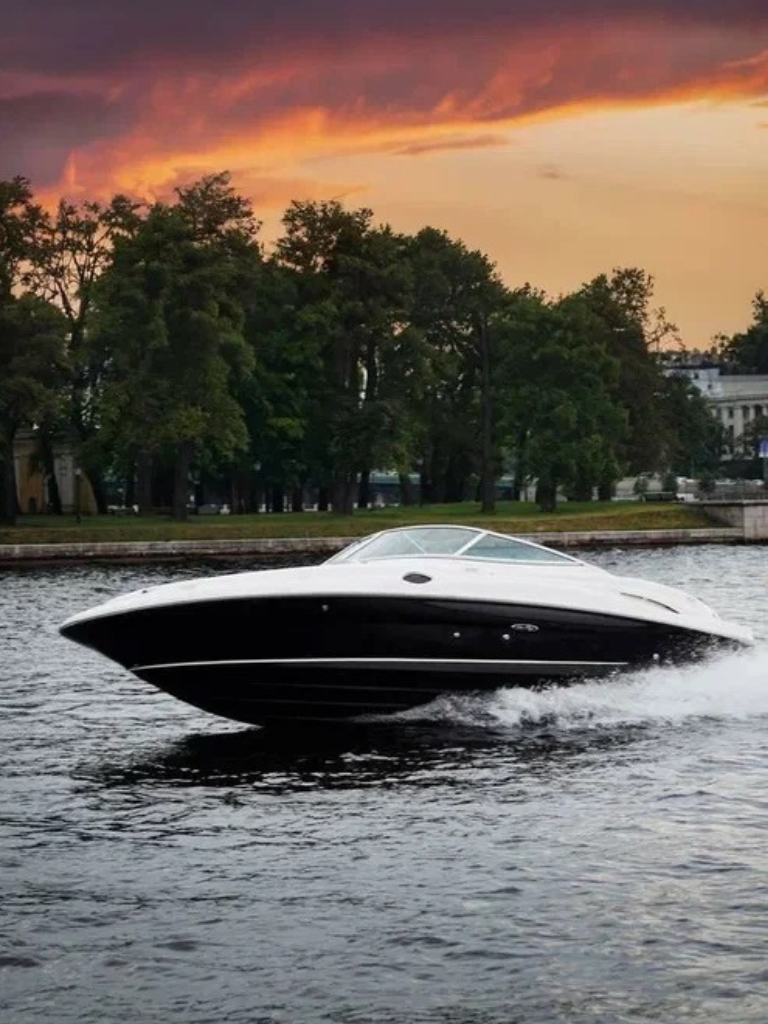 Аренда катера в Москве MoscowRiverTrip.ru