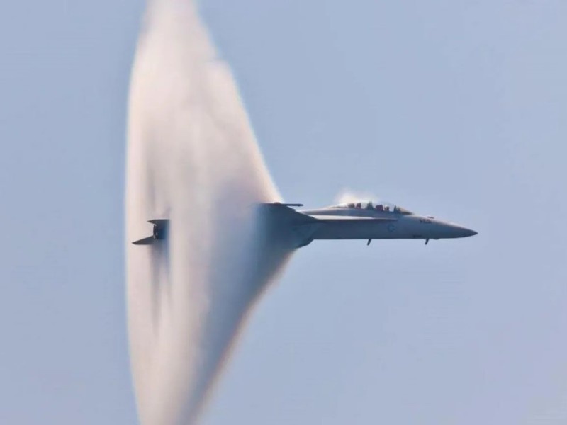    NASA показало преодоление звукового барьера на самолёте XB-1