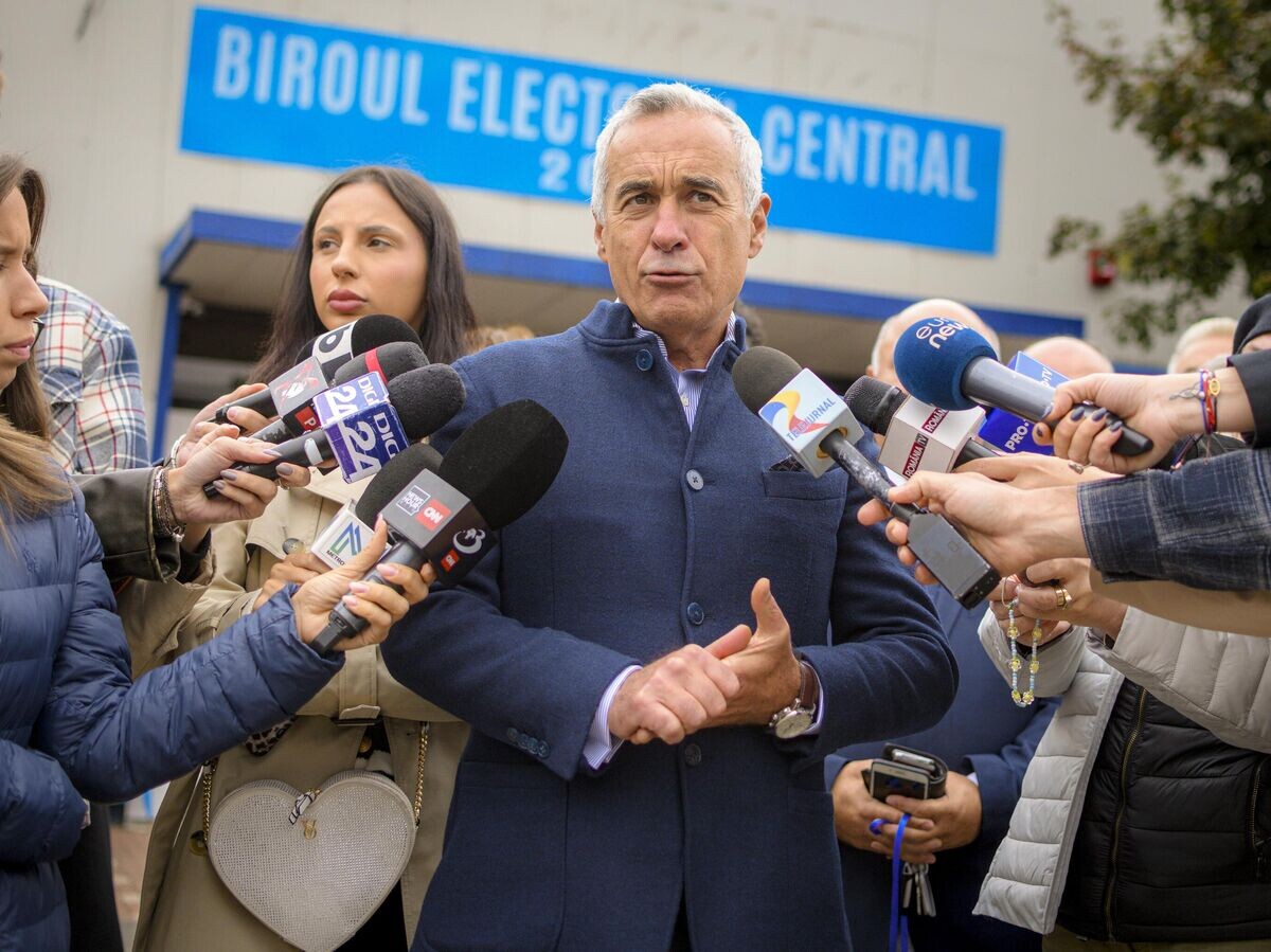    Кандидат на пост президента Румынии Кэлин Джорджеску© AP Photo / Alexandru Dobre