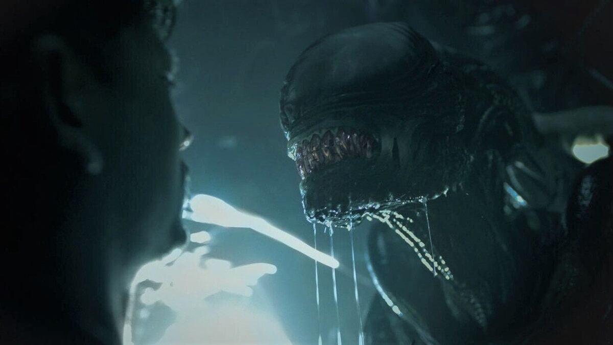 Кадр сериала "Чужой: Земля"