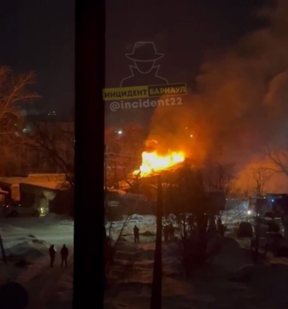    Пожар на ул. Водопроводной. Источник: кадр видео t.me/incident22