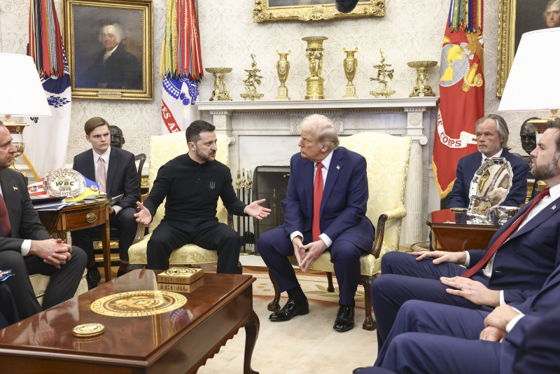    "Гость" повёл себя по-хамски - требовал, перебивал, бахвалился. ФОТО: Jim LoScalzo - Pool via CNP/Keystone Press Agency/Global Look Press