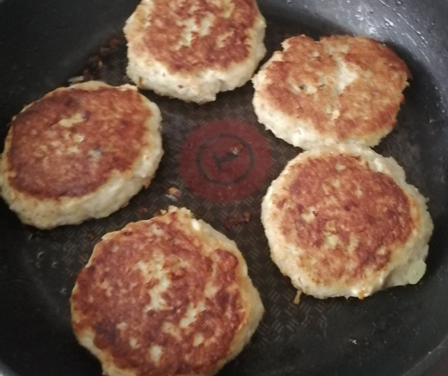 Простые рыбные котлеты