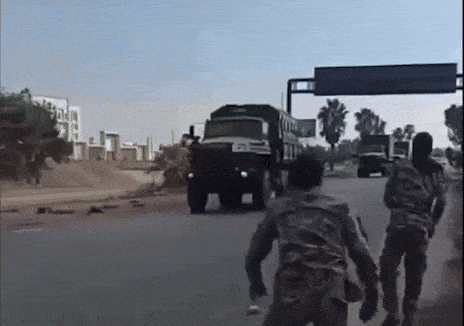    Стрелять по нашим колоннам боевики тогда не стали, но отношение к русским у них предельно однозначное. Источник: ТГ-канал Олега Царёва