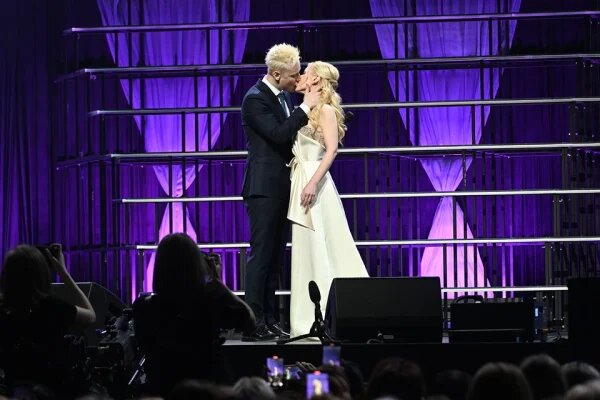    SHAMAN и Мизулина официально подтвердили свои отношения, фото: телеграм