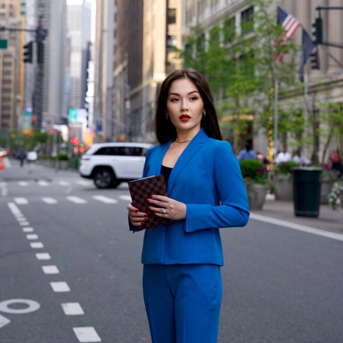 Иммиграционный адвокат в США - Айя Балтабек в Нью-Йорке