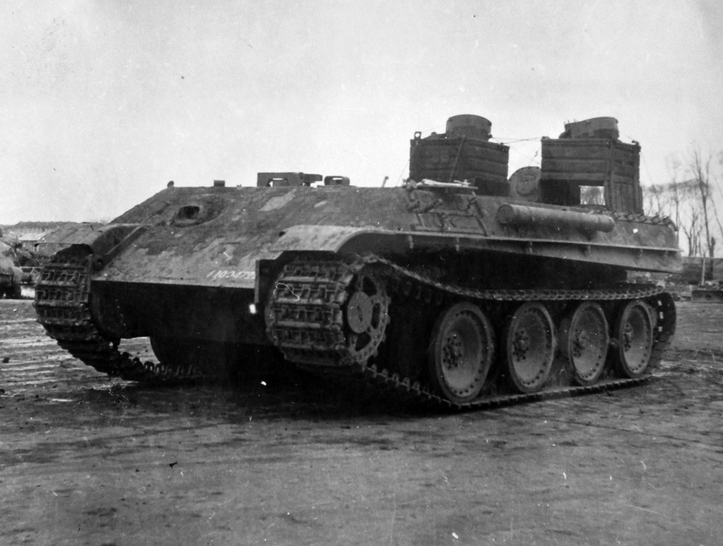 Тестирование Pz.Kpfw.Panther с балластом, завод AMX. Проводилось оно в рамках программы AMX M4.
