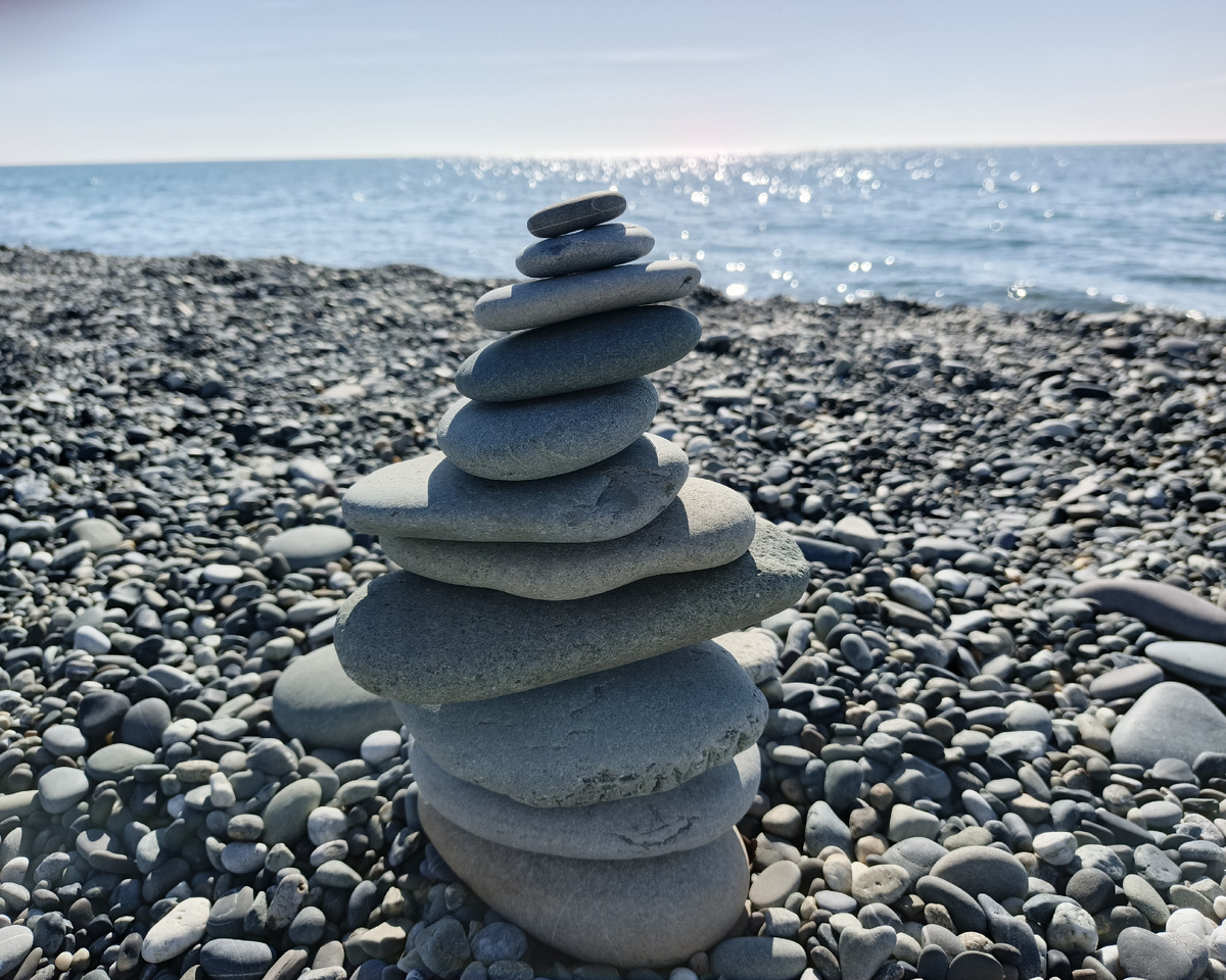 Адлер, пляж Огонек, март 2025 г.