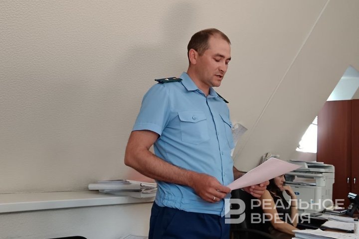 Суд отправил Ильнура Мухаметзянова в СИЗО до 27 апреля. Ирина Плотникова / realnoevremya.ru