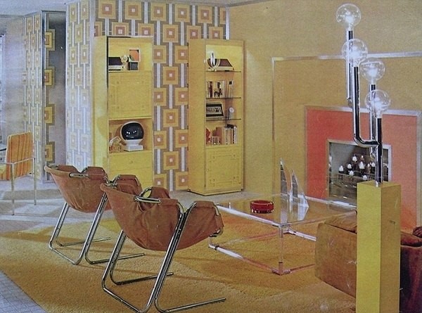 Примерно такие интервьеры могла рекламировать героиня 