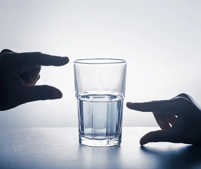 Оптимизм заставляет людей стремиться к положительному опыту и вкладывать силы в углубление отношений, что приводит к более высокой удовлетворённости и большей отзывчивости между партнёрами. (Shutterstock)