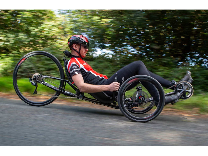 Различные конструкции лежачих велосипедов (фото из интернета)