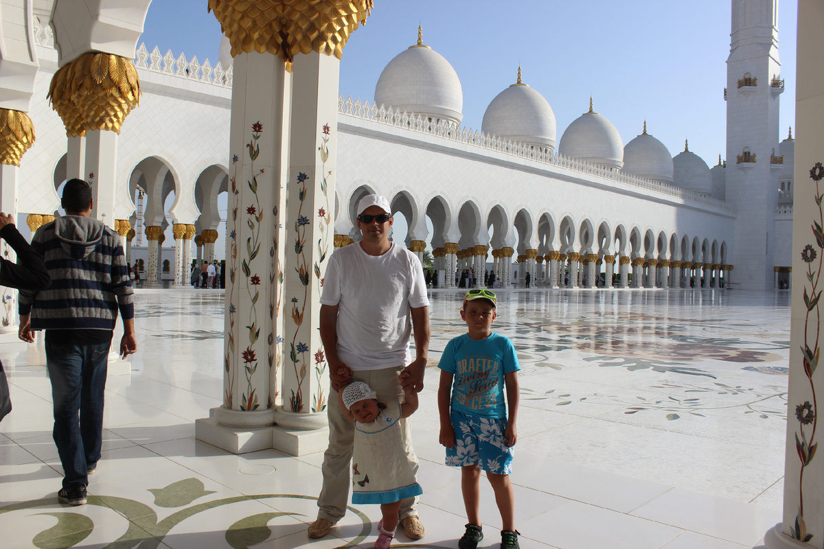 Экскурсия в Абу-Даби, мечеть шейх Заиди.