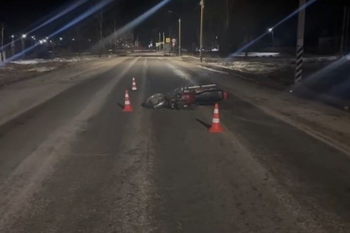 Пьяный мотоциклист опрокинулся на дороге в Нижегородской области