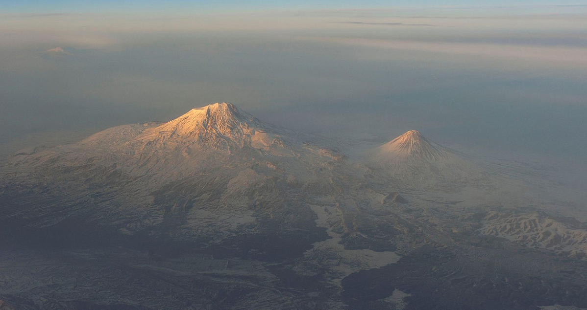 Вид на Арарат сверху 