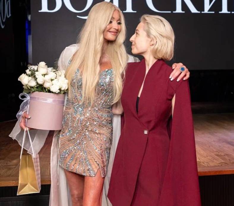    Анастасия Волочкова собралась 26 апреля выдать замуж дочь АриаднуСоцсети Анастасии Волочковой