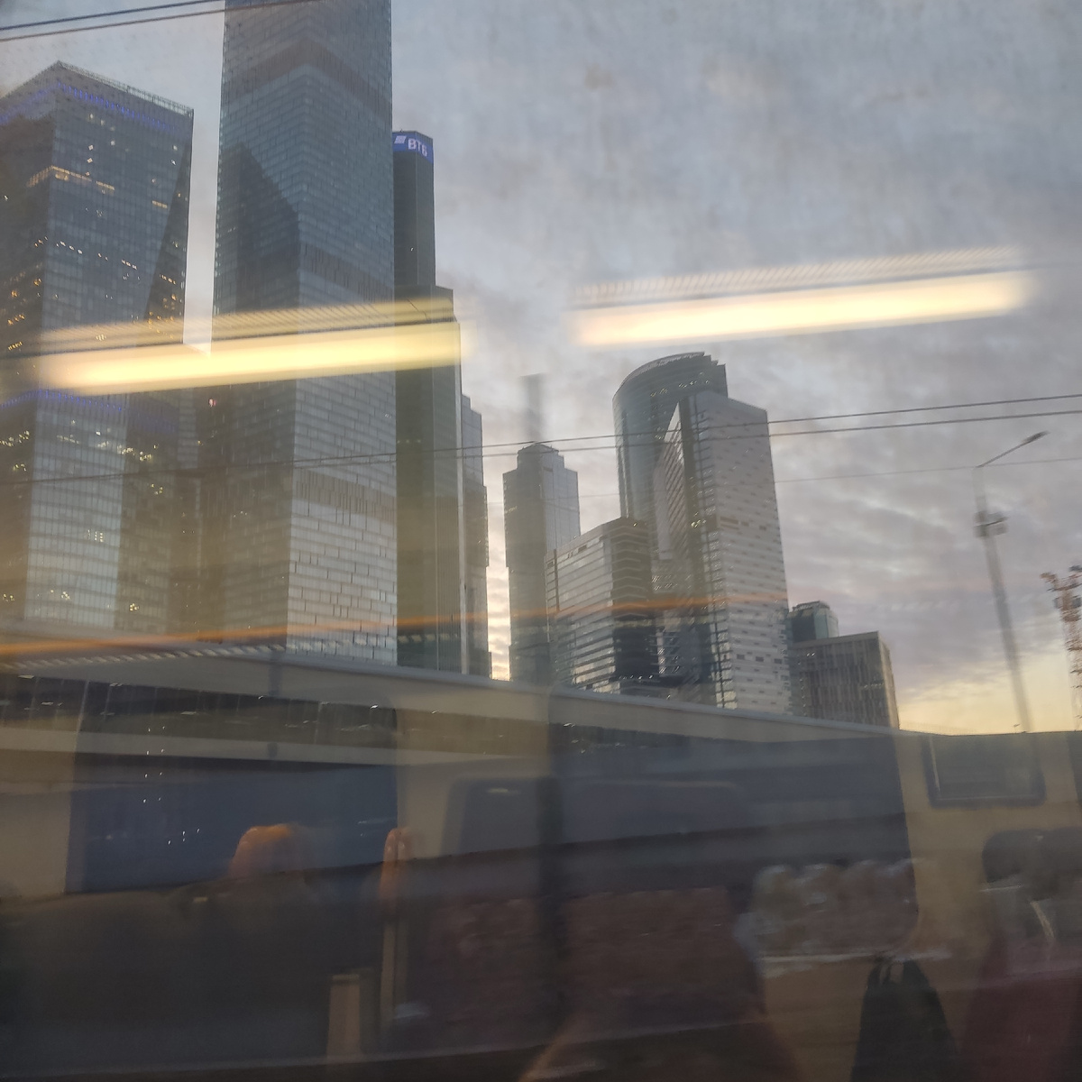 Москва Сити в 6.30 утра из окна электрички