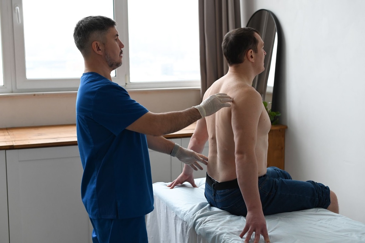 Руслан Уразбахтин и пациент