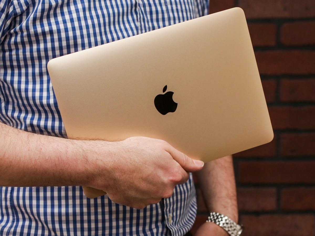    Самому провальному Apple MacBook исполнилось 10 лет