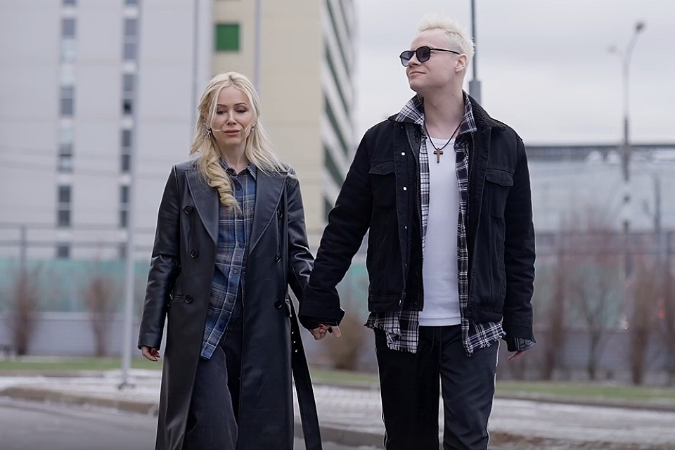    Кадр из клипа «Я останусь с тобой» редакция RTWeek