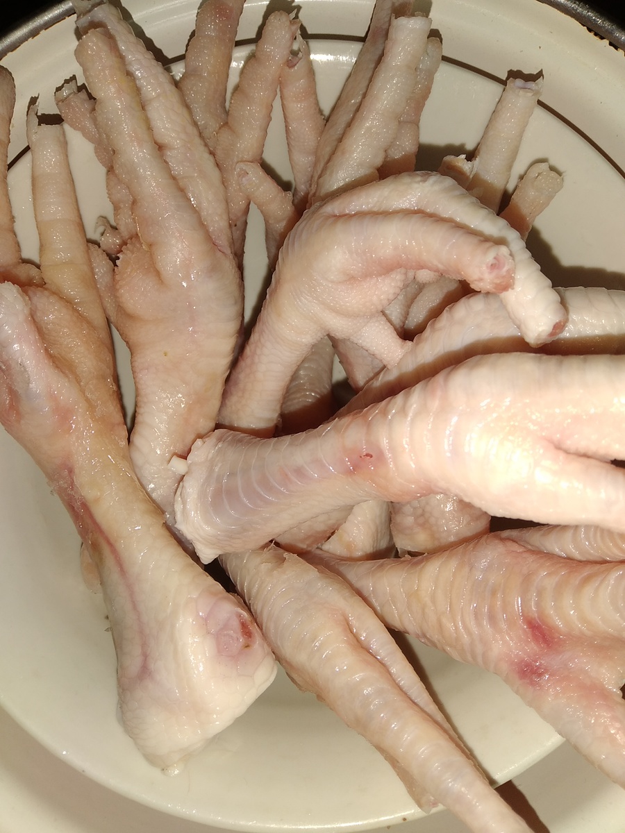 Лапки чистые, от суповых курочек