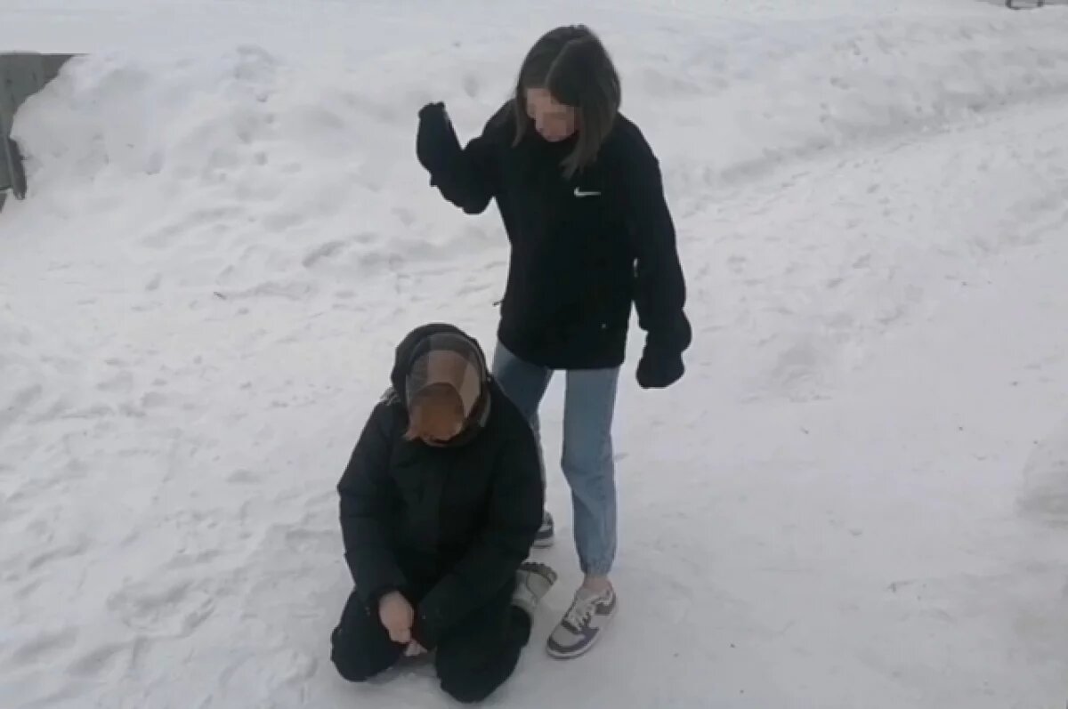    Все участницы инцидента (за исключением одной из снимавших его на видео) — несовершеннолетние