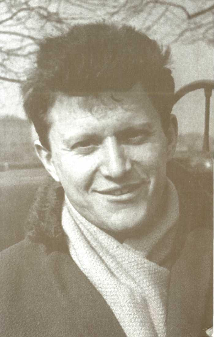 Альберт Сергеевич Азизов (21 ноября 1936 – 2 апреля 1982) — советский поэт-песенник