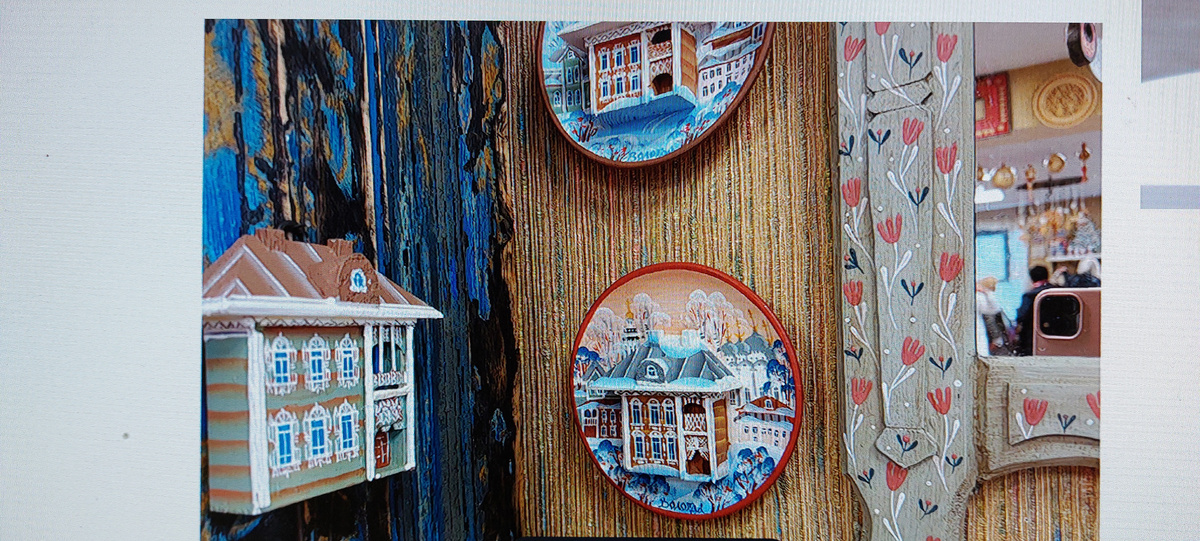  Я уже не знаю откуда я брала в сетях эти разные чудесные варианты домишек, но, как видите, эта идея домиков - ЖИВА И ОЧЕНЬ ДАЖЕ продаваема. Еще же и страна наша ВЕЛИКА И МОГУЧА и праздников у нас полным-полно сезонных, так что и домики будут сезонными. Могут быть даже и из тыквы фигурной. Семена такой тыквы я уже купила и в сетях видела такие оригинальные расписные тыквенные домишки= фактически круглые скворешники, потому что там сидели какие-то супердешевые китайские птички, немного облагороженные мастерами по продажам этих домишек.