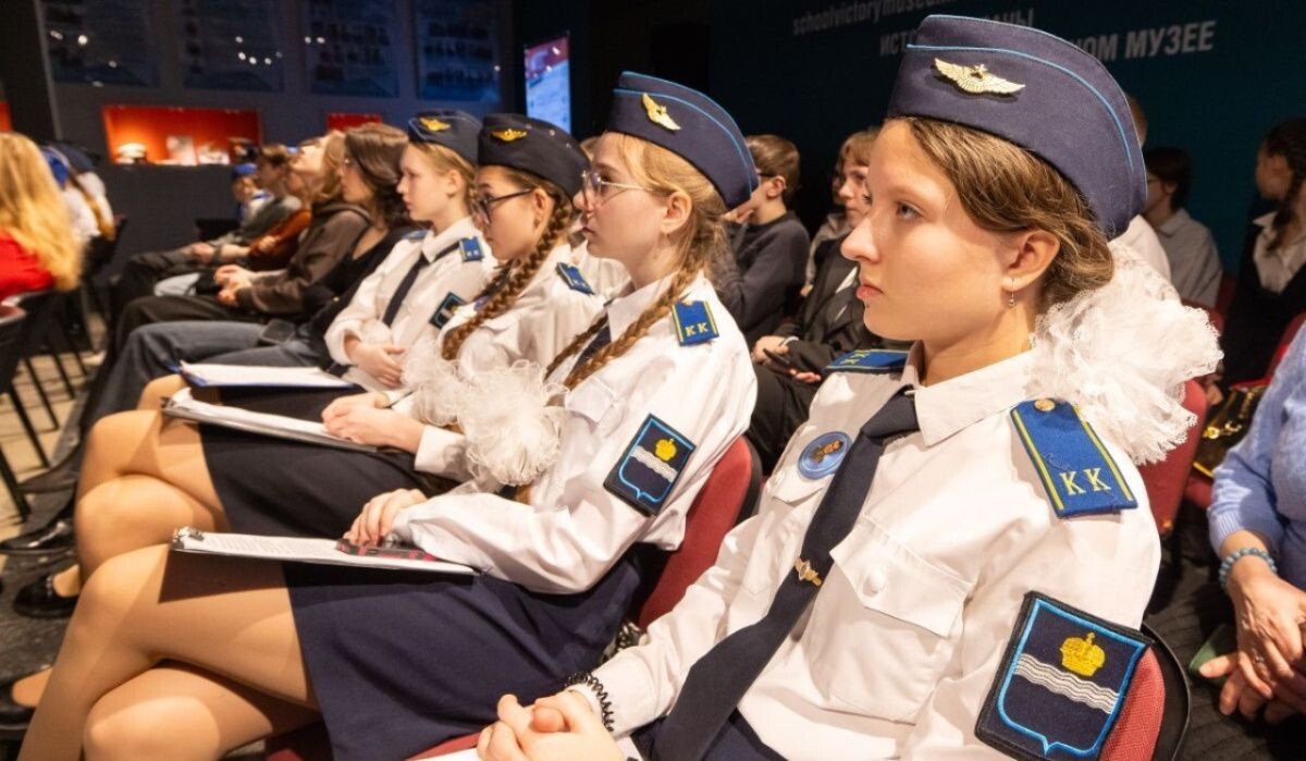     Участники программы «Школьный музей Победы». Источник: victorymuseum.ru Автор фото: Пресс-служба Музея Победы