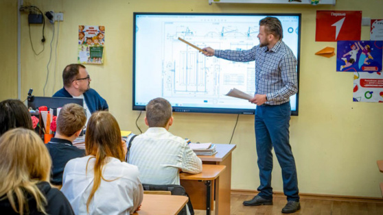    Школьникам Кингисеппского района рассказали о работе на угольном терминале ©АО «Ростерминалуголь»