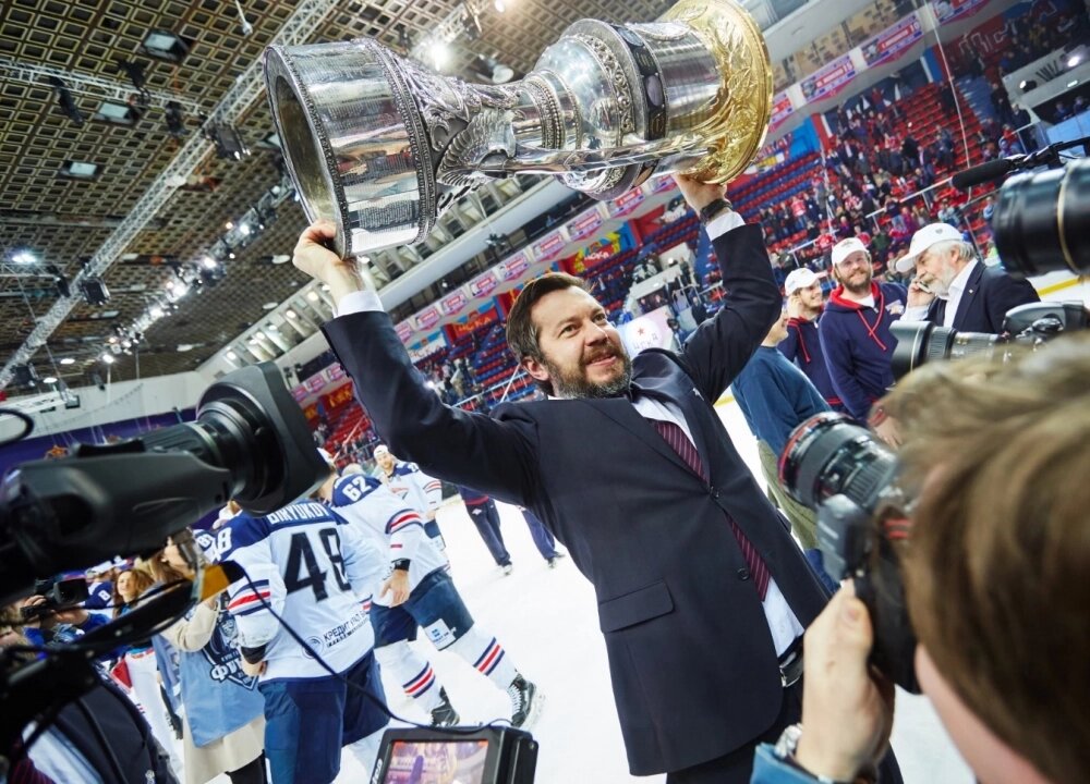 Магнитогорцы завоевали кубок в третий раз. Фото: пресс-служба ХК "Металлург"