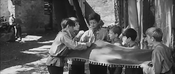 Кадры из фильма СССР «Республика ШКИД» 